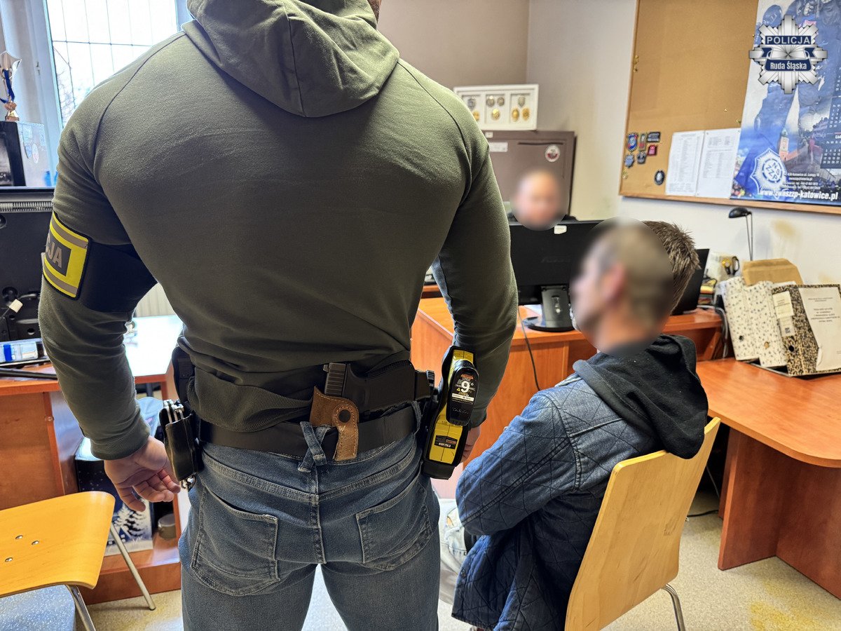 Zatrzymania oszustów działających na "wnuczka" i "policjanta" w Rudzie Śląskiej