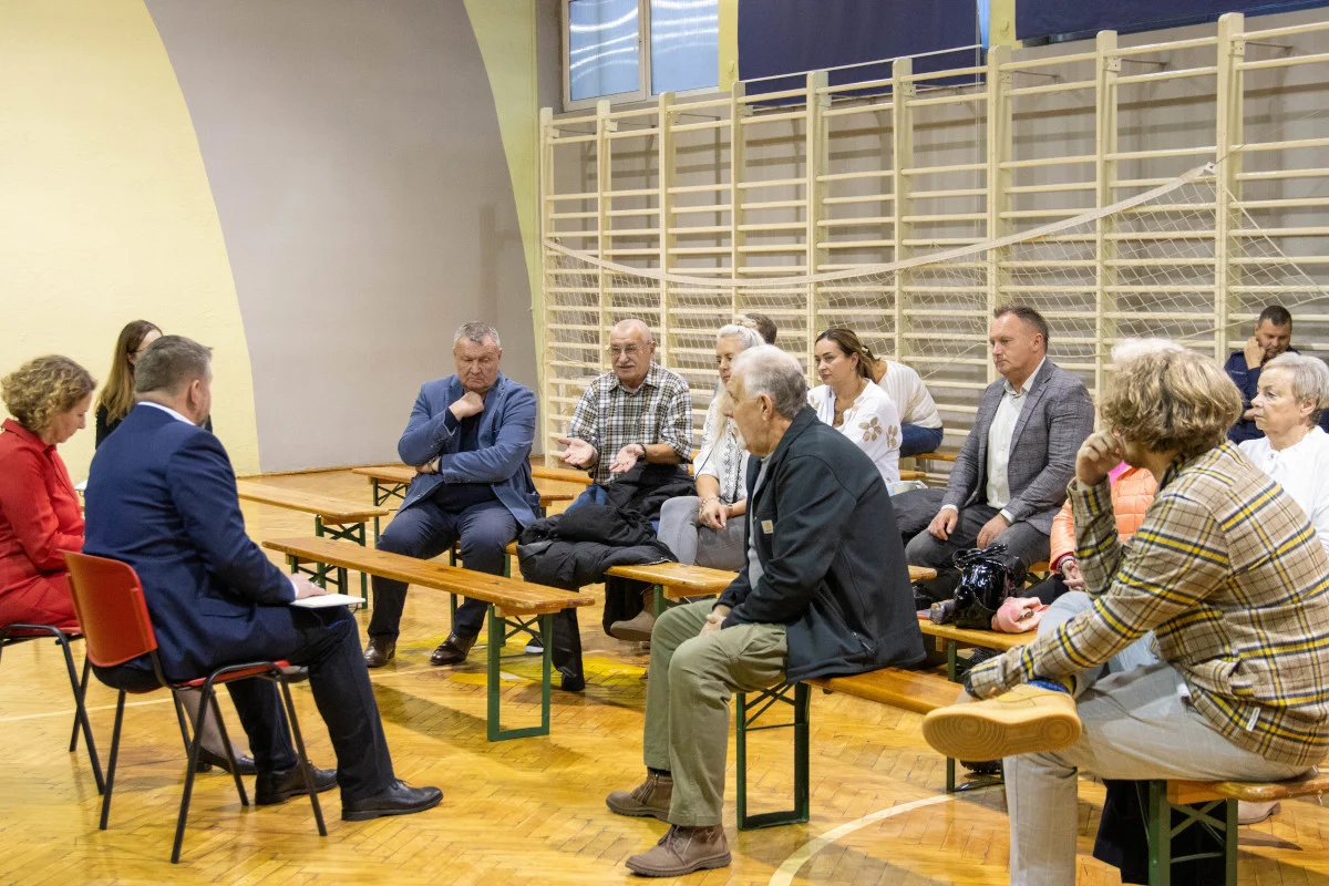 Nowe Miasto pyta o drogi, basen i kolej. Wnioski po spotkaniu z prezydentem