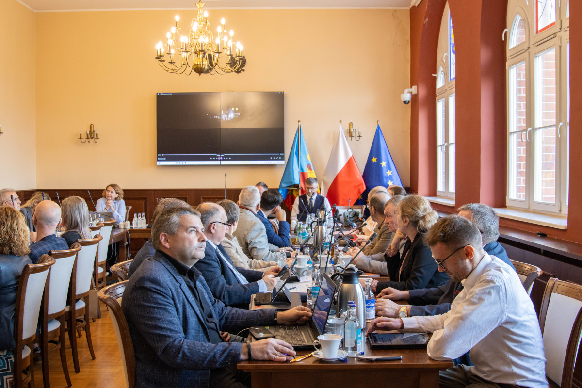 Bezpieczeństwo, podatki i odpady – podsumowanie październikowej sesji Rady Miejskiej