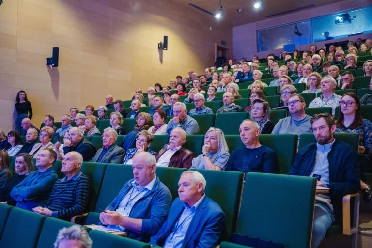 Rodzina a uzależnienia. Pierwsze Śląskie Forum Abstynentów w Parku Tradycji