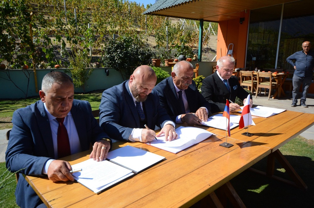 Międzynarodowa współpraca Orzesza z miastem Wajk – Podpisano umowę partnerską!