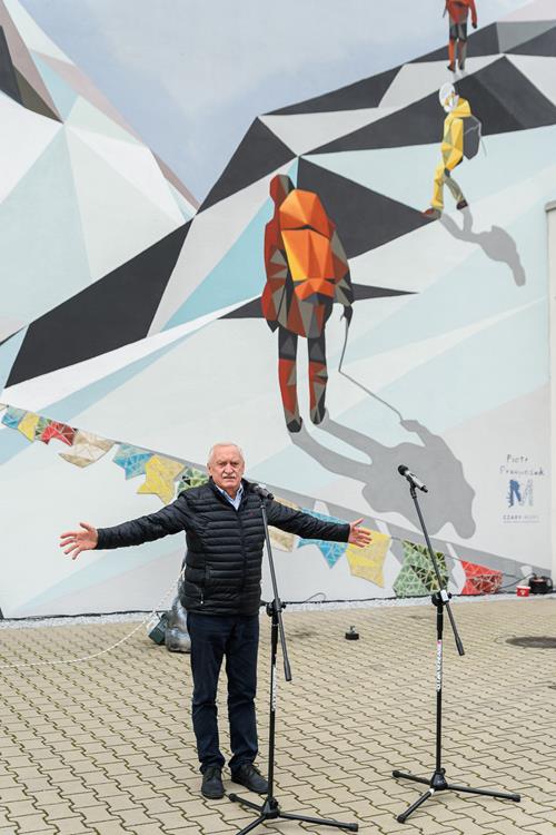 Odsłonięcie muralu „Przez Himalaje do gwiazd” / fot. Włodzimierz Chrzanowski, Kamil Peszat, MCK Tychy