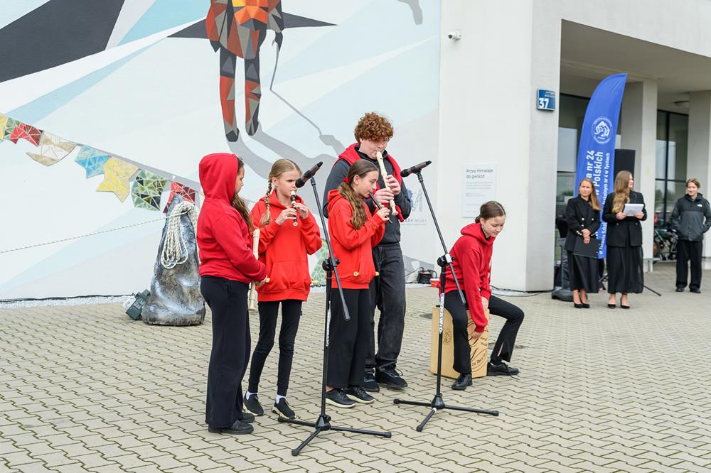 Odsłonięcie muralu „Przez Himalaje do gwiazd” / fot. Włodzimierz Chrzanowski, Kamil Peszat, MCK Tychy