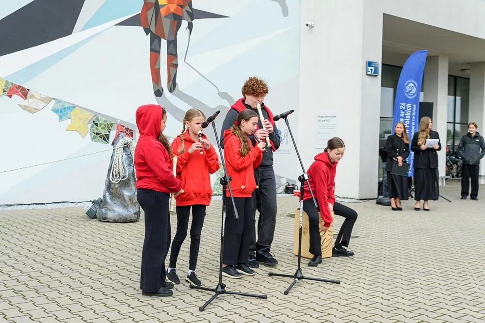 Odsłonięcie muralu „Przez Himalaje do gwiazd” / fot. Włodzimierz Chrzanowski, Kamil Peszat, MCK Tychy