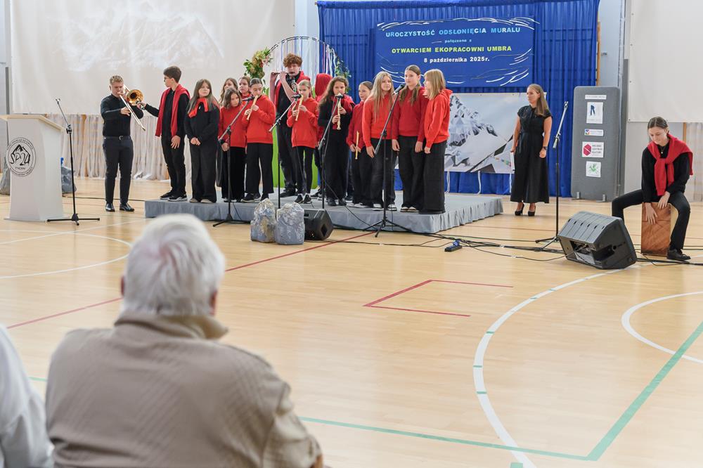 Odsłonięcie muralu „Przez Himalaje do gwiazd” / fot. Włodzimierz Chrzanowski, Kamil Peszat, MCK Tychy