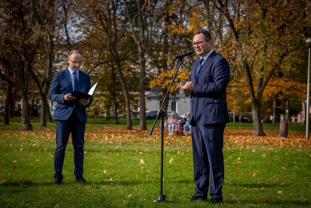 Posadzono Dąb Pokoju w Parku Solidarności / fot. UM Tychy
