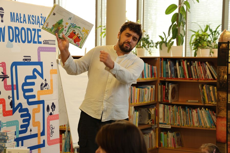 Warsztaty "Mała książka, wielki człowiek" / fot. MBP Tychy