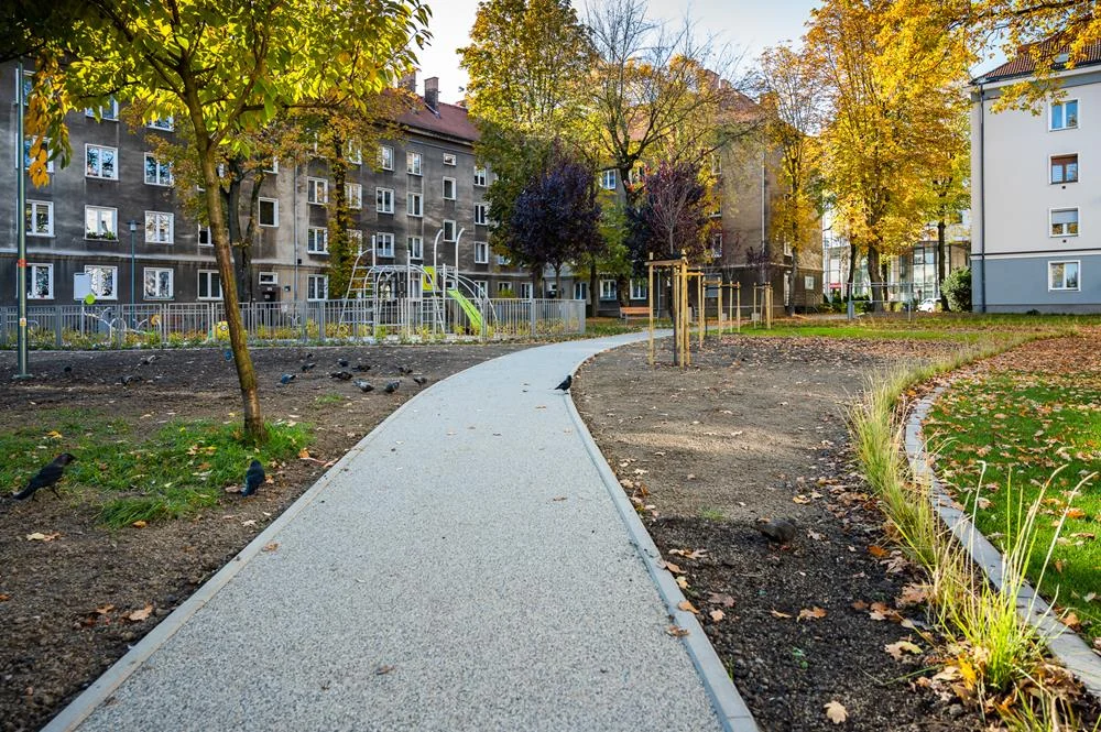 Nowe podwórko między Budowlanych, Bałuckiego i Bema / fot. UM Tychy