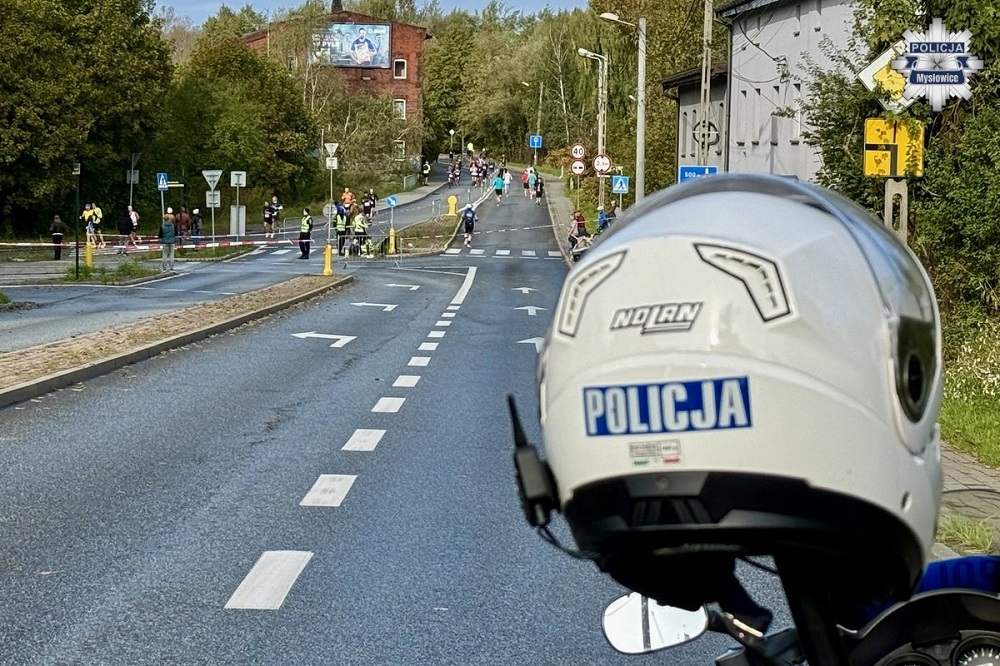 Mysłowiccy policjanci zabezpieczali trasę Silesia Marathon