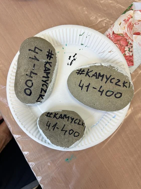 Literackie kamyczki / fot. MBP Mysłowice