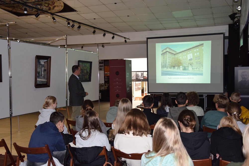 Lekcja o kardynale Auguście Hlondzie w Mysłowickim Muzeum