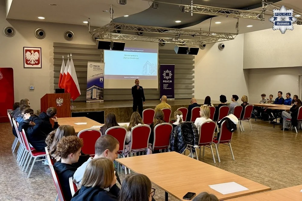 Debata o agresji rówieśniczej w Mysłowicach – ważna rozmowa o problemie przemocy