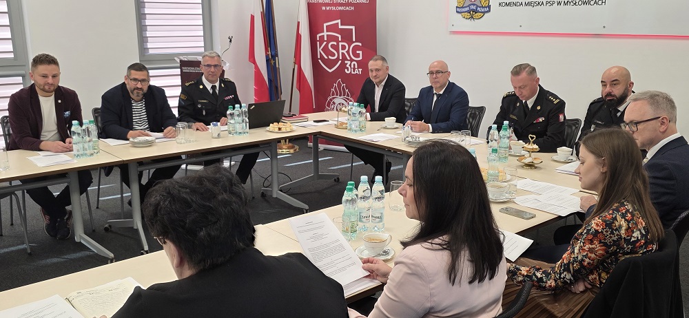 Uroczystość nadania sztandaru Komendzie Miejskiej PSP w Mysłowicach