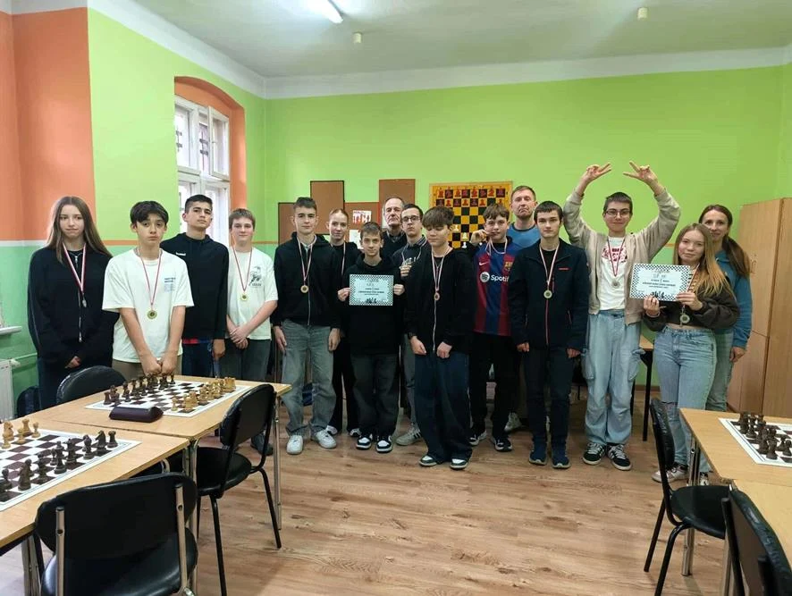 Pasjonujący finał Igrzysk Młodzieży Szkolnej w szachach!