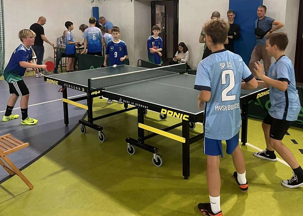 Finały miejskie w tenisie stołowym – uczniowie SP Sportowej na podium!