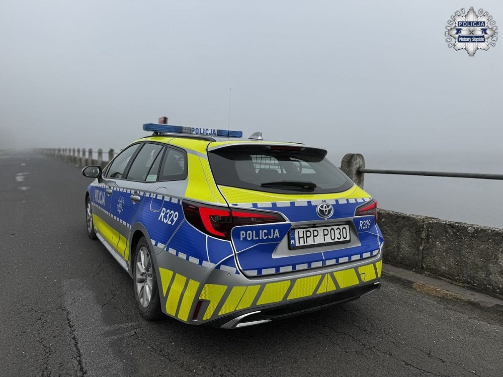 Jesień na drogach – policja apeluje o rozwagę i widoczność pieszych