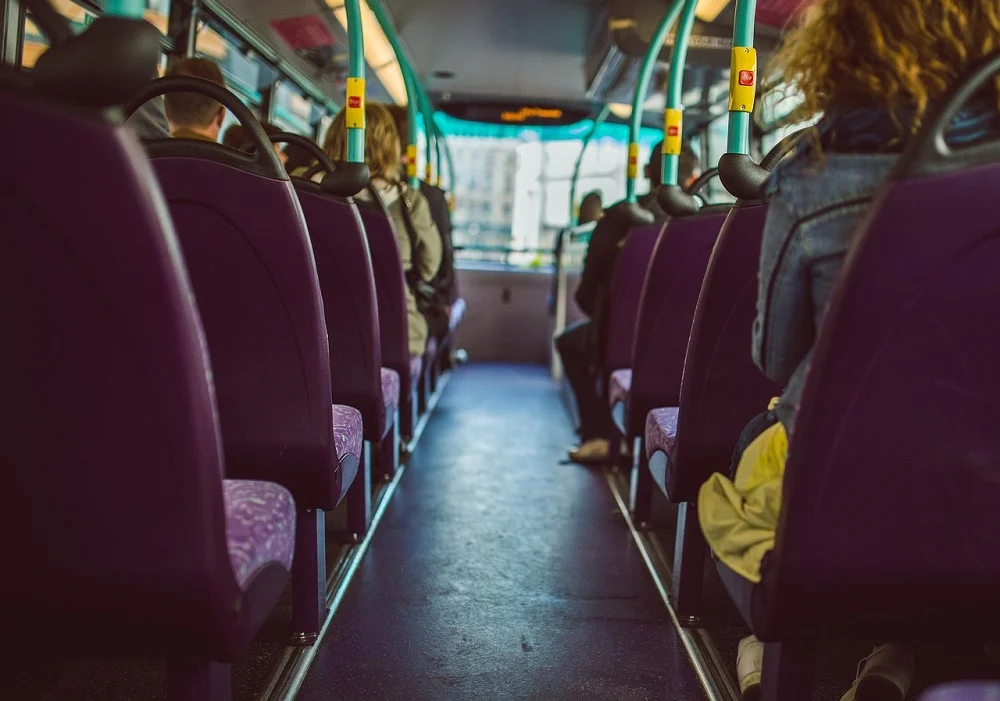 Bezpłatne przejazdy i zmiany w komunikacji miejskiej na Wszystkich Świętych