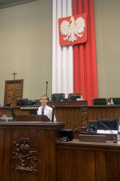 Rybniccy uczniowie w Sejmie – spotkanie z astronautą i lekcja obywatelskości