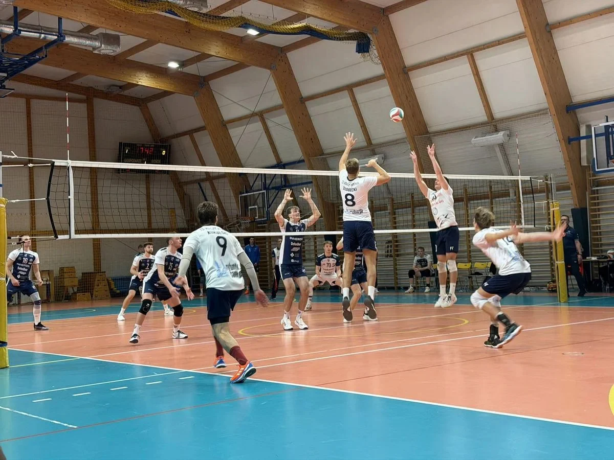 Rybnik w formie: dominacja w piłce nożnej i siatkówce, koszykarze blisko wygranej