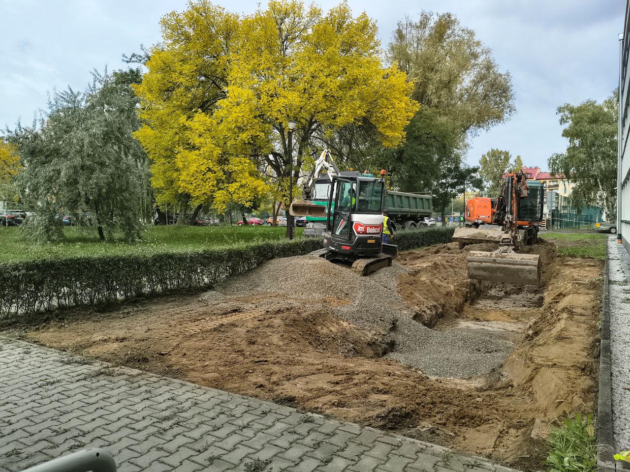 Łapiemy deszcz przy ul. Jasnej! Ruszyły prace przy budowie drugiego ogrodu deszczowego