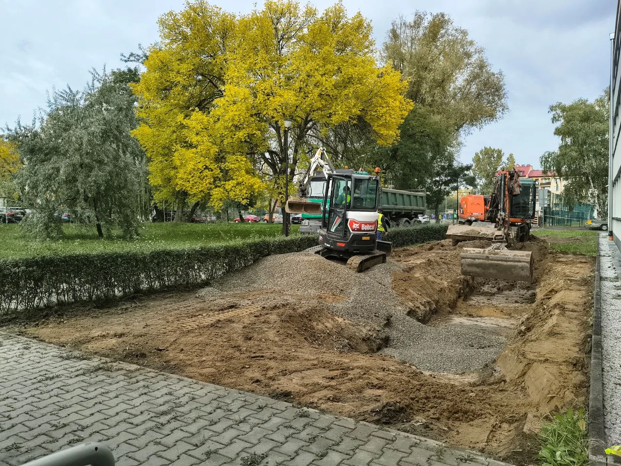 Łapiemy deszcz przy ul. Jasnej! Ruszyły prace przy budowie drugiego ogrodu deszczowego