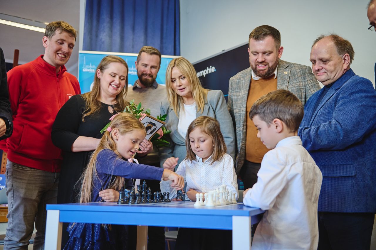 Gliwice uczą Szachów. Ruszył unikatowy program w szkołach