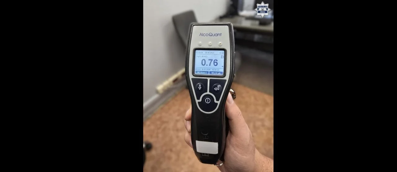 Nietrzeźwa matka z zakazem prowadzenia pojazdów przewoziła dziecko