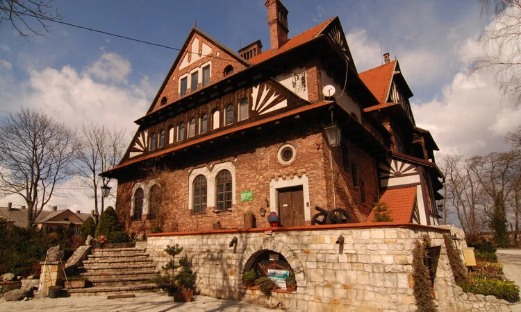 Spacer po Ostrowach Górniczych w Sosnowcu: odkryj dzielnicę pełną historii i uroku