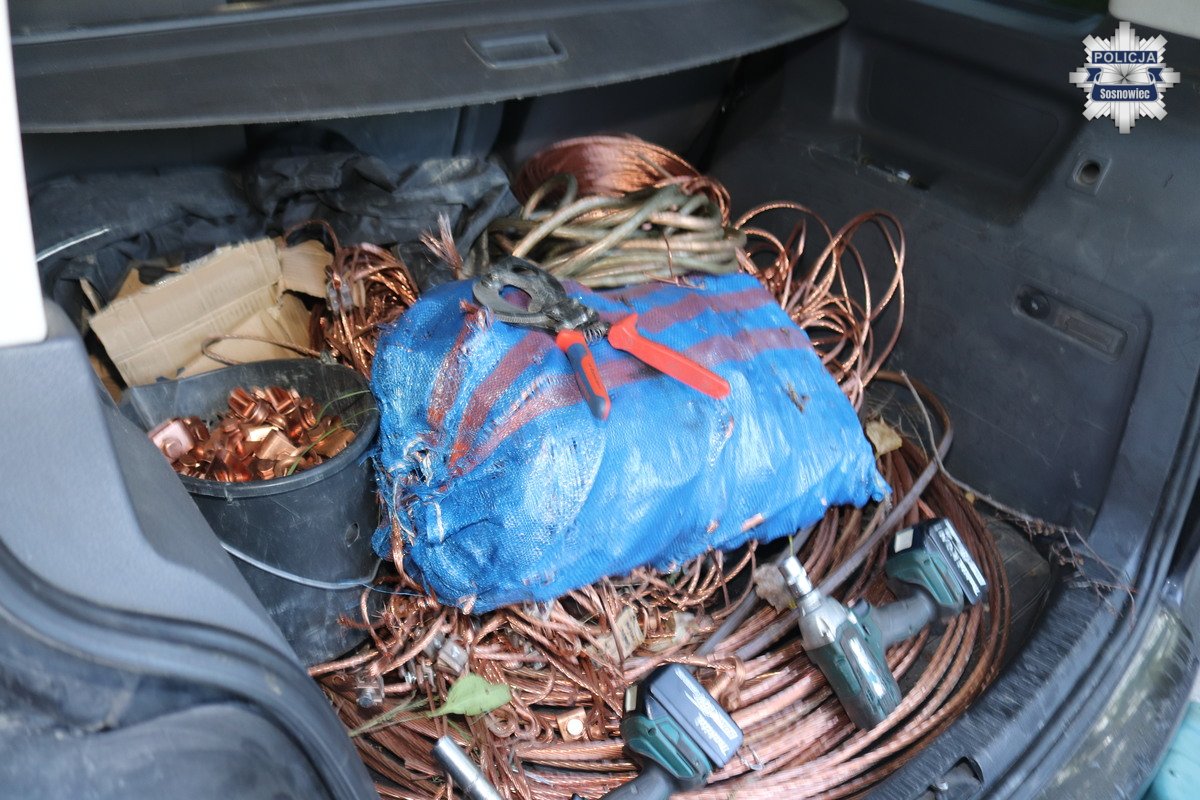 Sosnowiczanin włamał się do pociągu i wagonu. Ukradł sprzęt warty 42 tysiące złotych