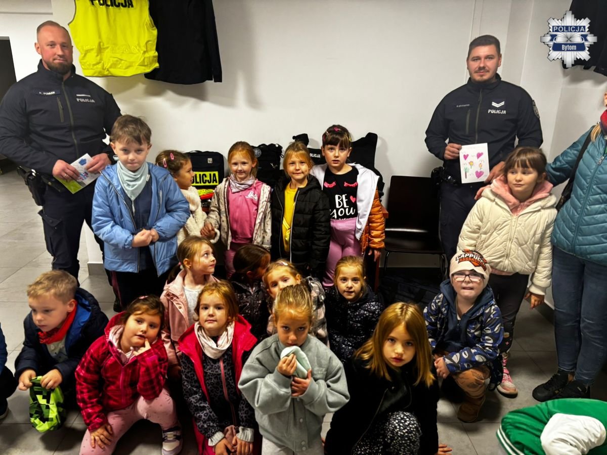 Przedszkolaki z Bytomia odwiedziły policjantów w komisariacie