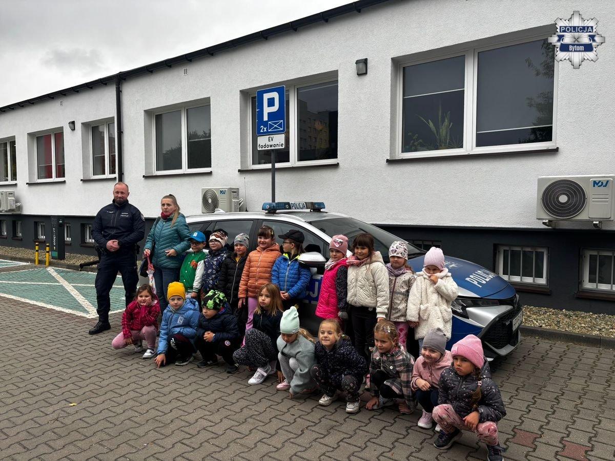 Przedszkolaki z Bytomia odwiedziły policjantów w komisariacie