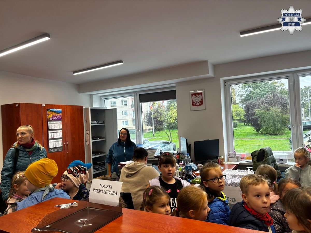 Przedszkolaki z Bytomia odwiedziły policjantów w komisariacie