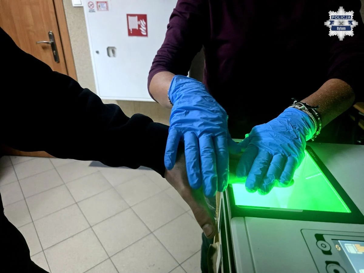 Policja odzyskała skradzione siłowniki warte 90 tys. zł. Zatrzymano dwóch sprawców