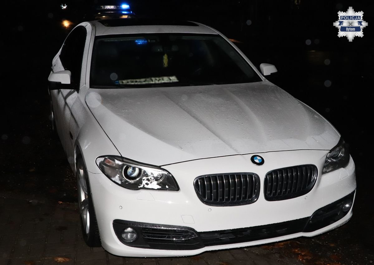 Jechał BMW bez tablicy rejestracyjnej. Grozi mu nawet 5 lat więzienia