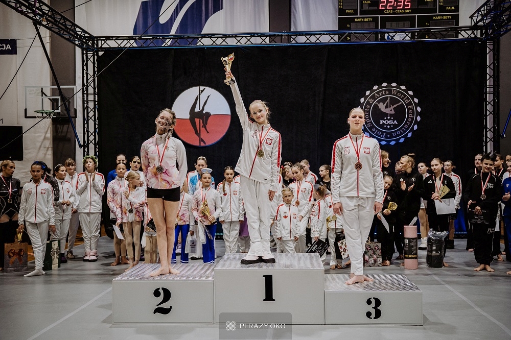 Emilia Piech z Mikołowa zdobyła brązowy medal na Mistrzostwach Polski Aerial Hoop