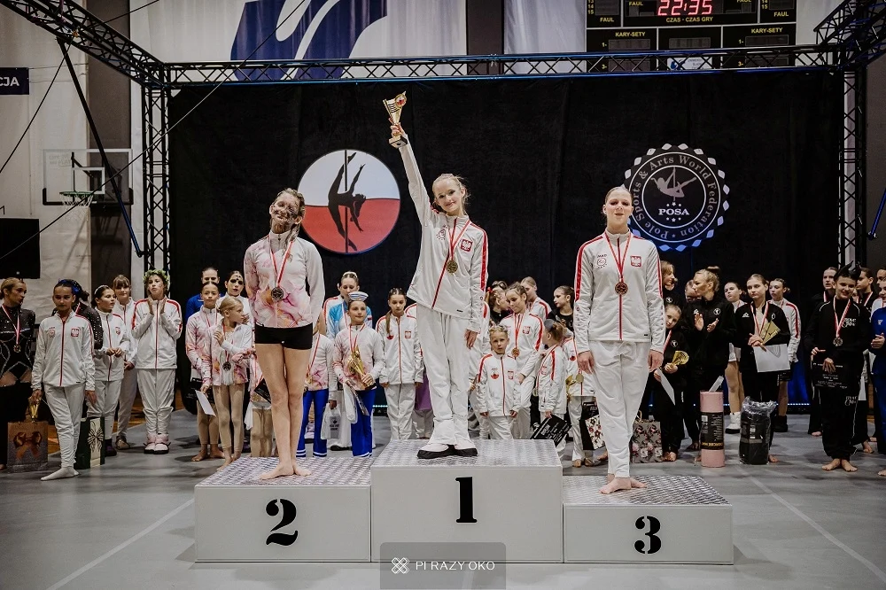 Emilia Piech z Mikołowa zdobyła brązowy medal na Mistrzostwach Polski Aerial Hoop
