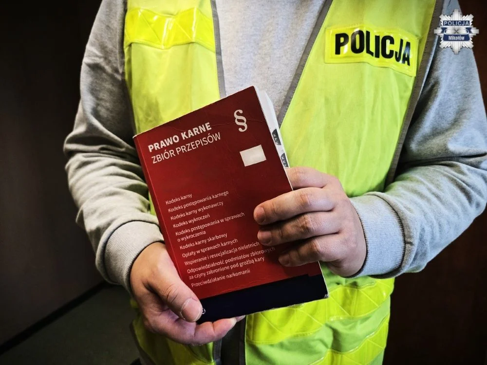 Trzej mężczyźni wyłudzili ponad 300 tysięcy złotych VAT-u!