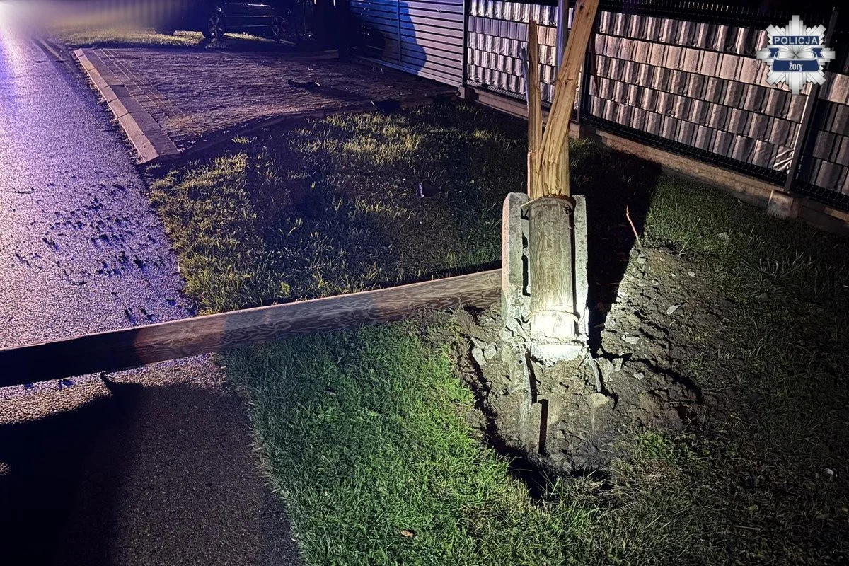 Pijany kierowca w Żorach uderzył w słup energetyczny – 23-latek miał ponad 1,5 promila