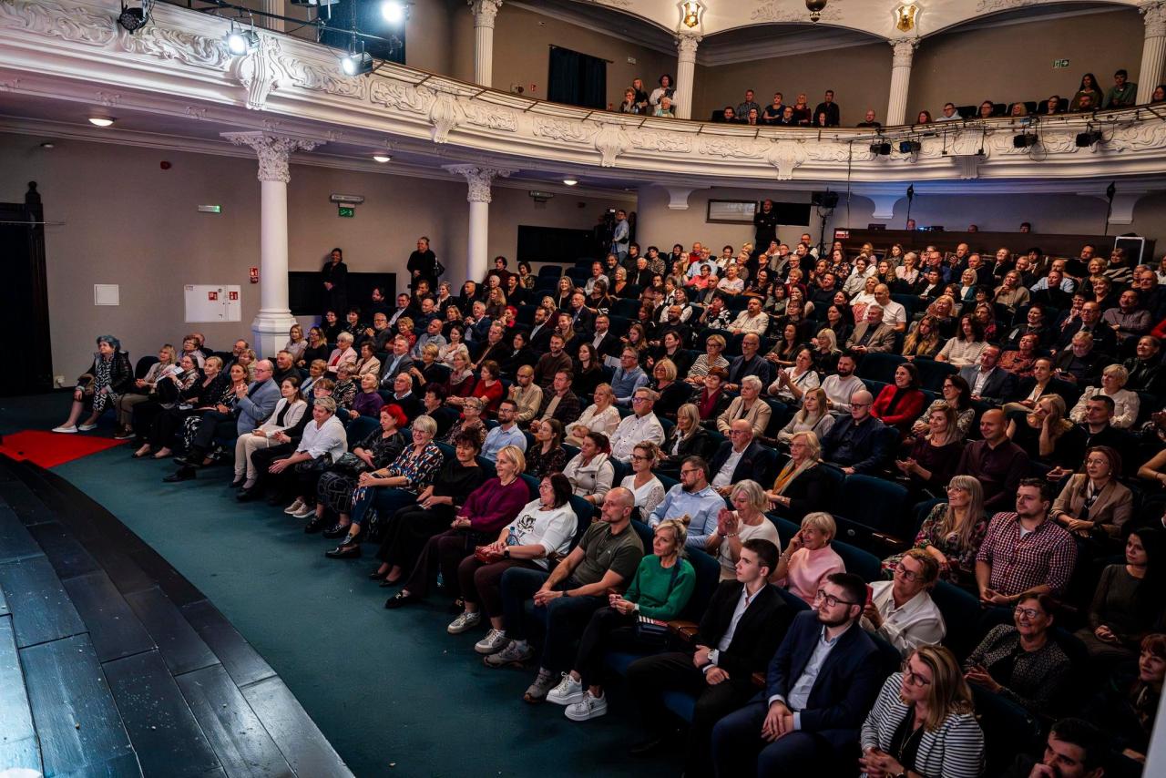 „O królu... który zapomniał... – bajka dla dorosłych” 10