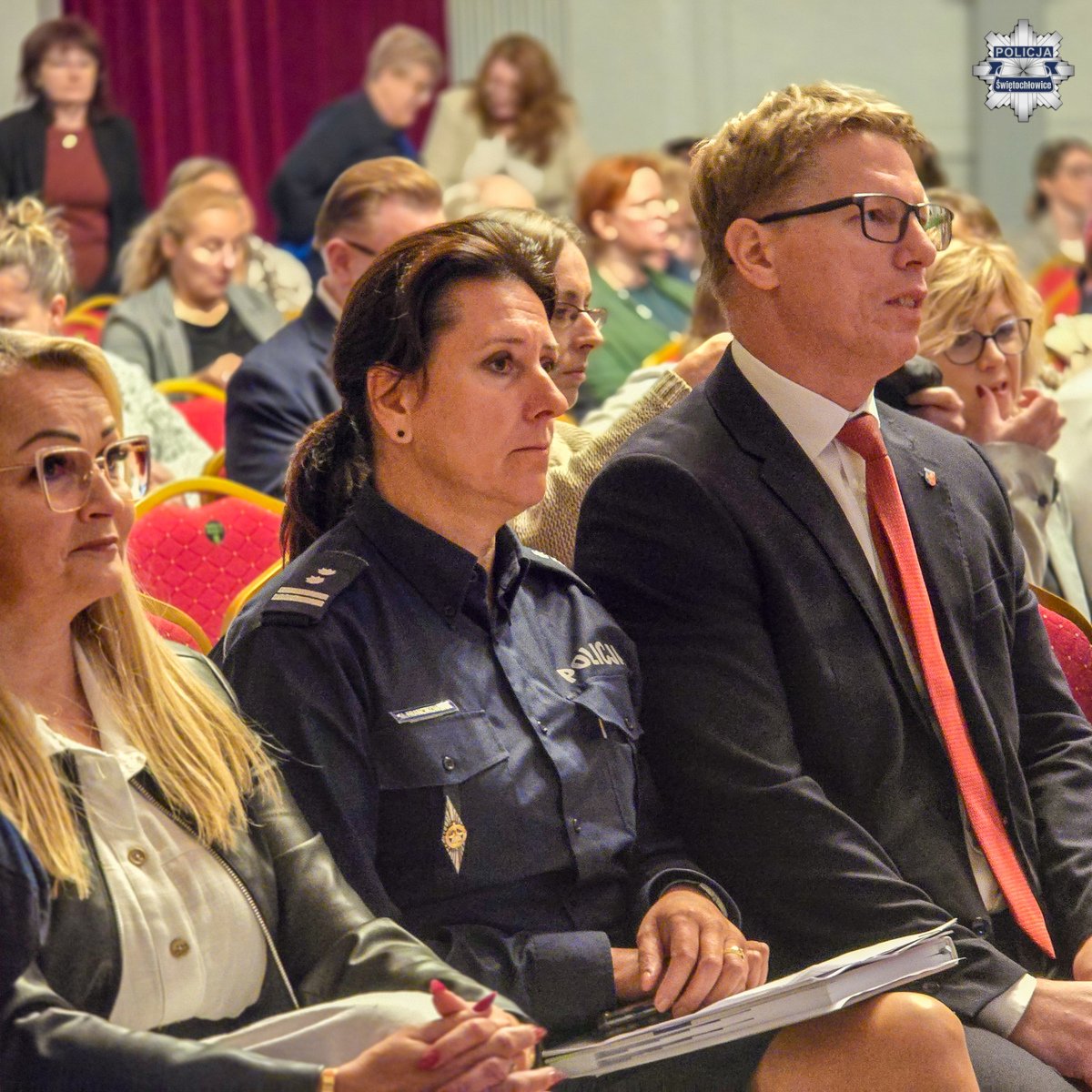 „Cisza krzyczy – usłysz, zareaguj”. Konferencja w Świętochłowicach przeciw przemocy