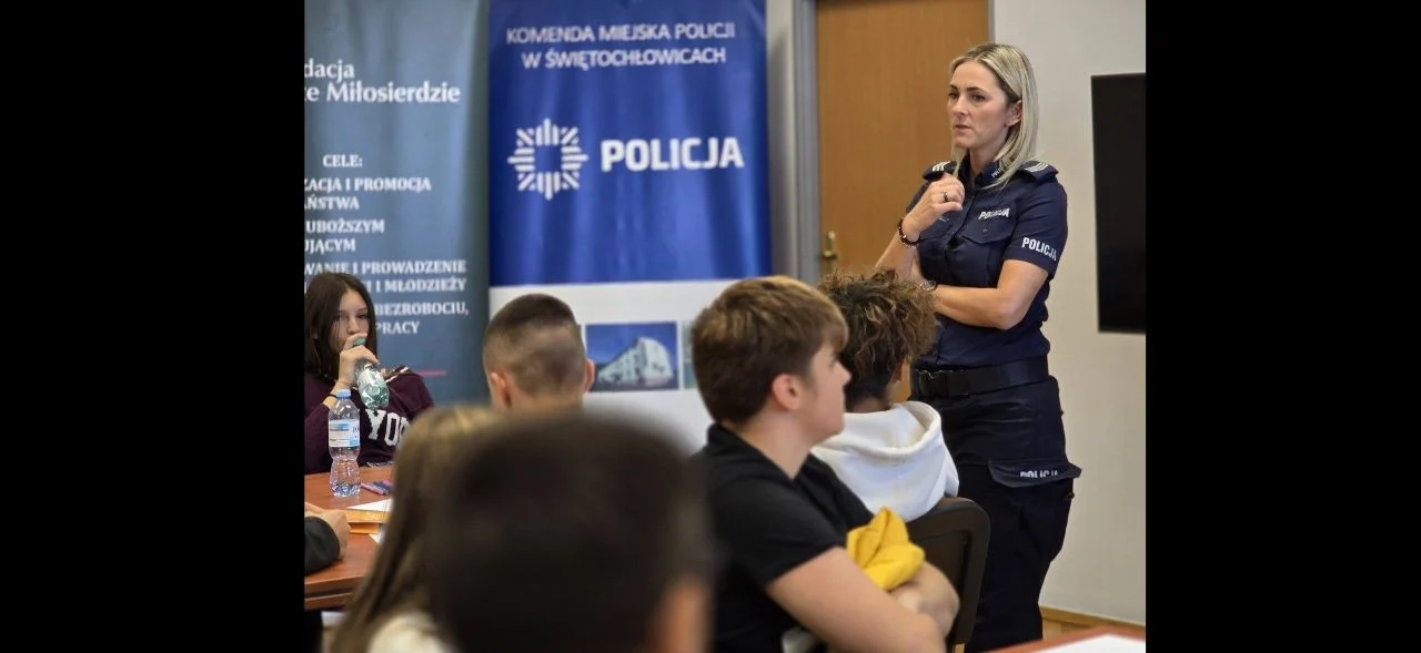 Uczniowie uczą się przeciwdziałać przemocy. Policyjne warsztaty edukacyjne