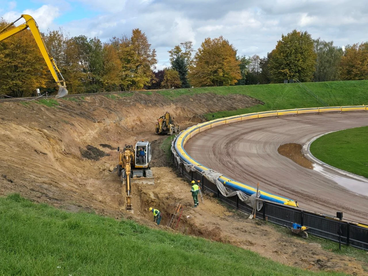 Ruszyła budowa trybun na Skałce – 5000 miejsc dla kibiców już w 2026 roku!