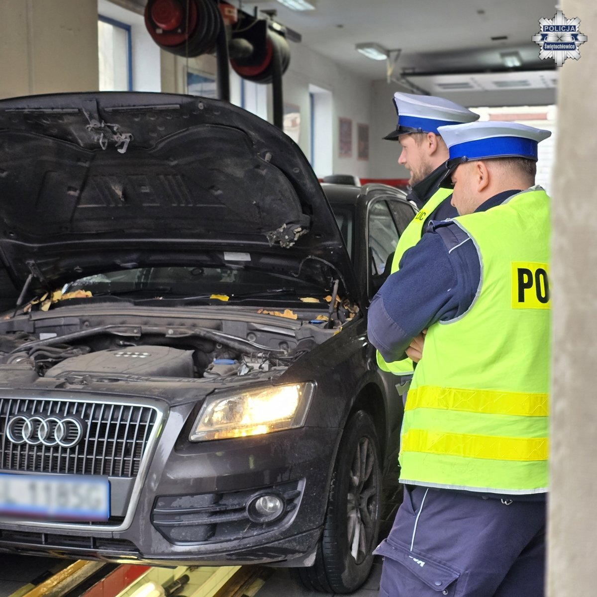 Policjanci sprawdzali światła aut w ramach kampanii „Twoje Światła – Nasze Bezpieczeństwo”