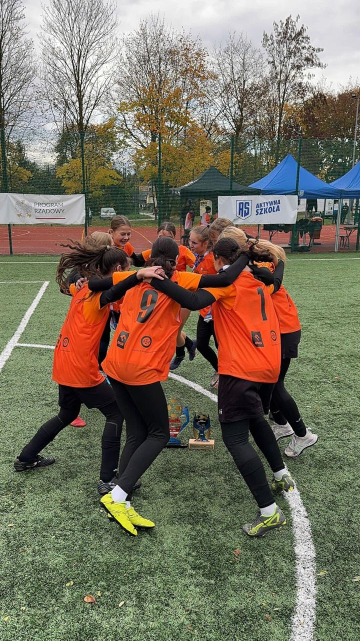 Świętochłowice: uczennice z SP nr 2 wygrały etap wojewódzki turnieju „Z Orlika na Stadion”