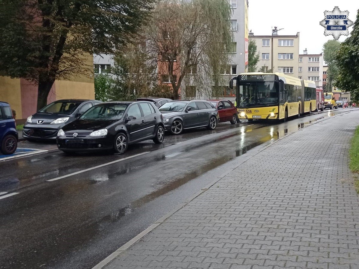 Karambol w Chorzowie: kierowca autobusu stracił prawo jazdy po kolejnym wypadku