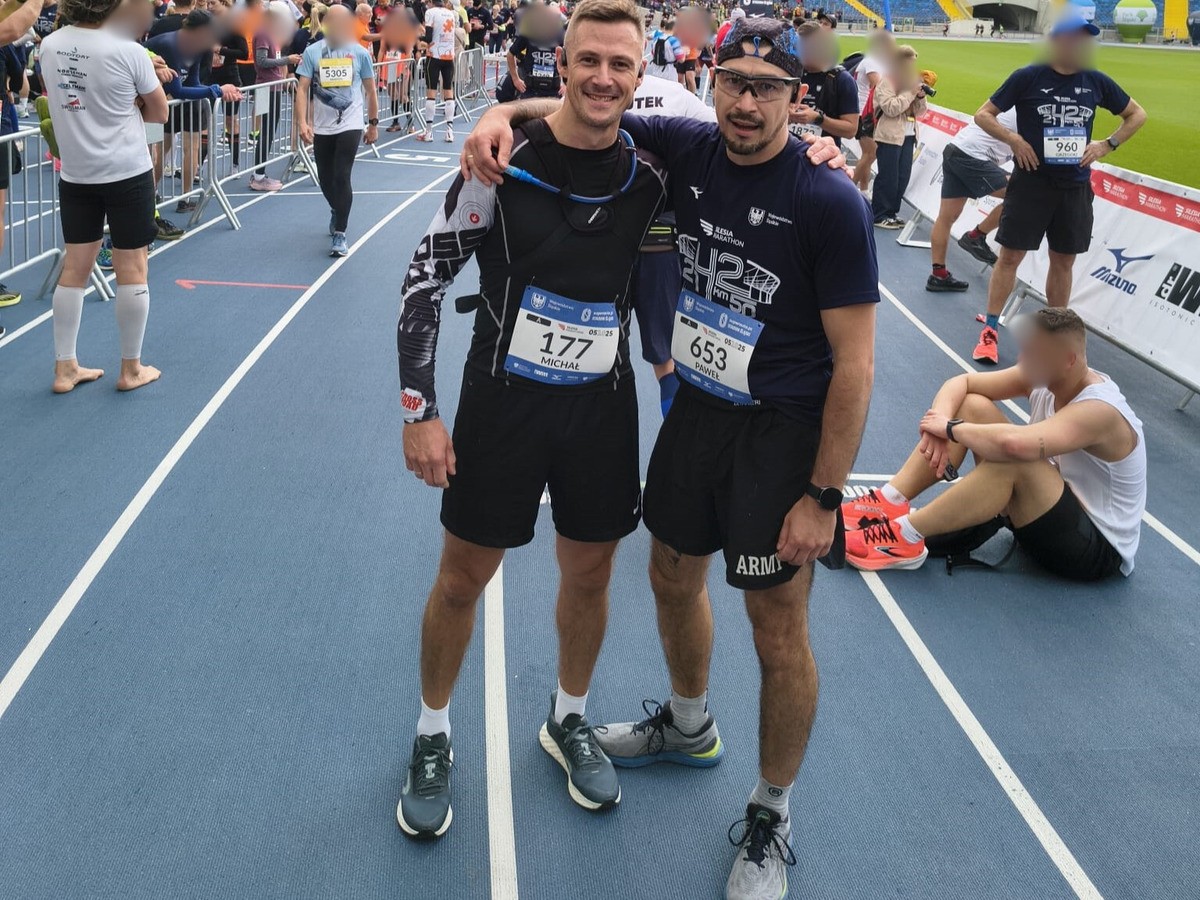 Silesia Marathon 2025: Policjanci z Chorzowa pobiegli z pasją i determinacją