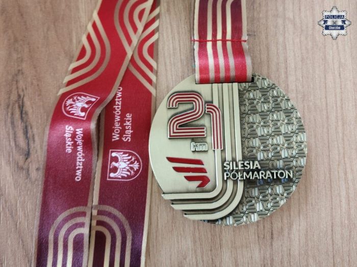 Silesia Marathon 2025: Policjanci z Chorzowa pobiegli z pasją i determinacją