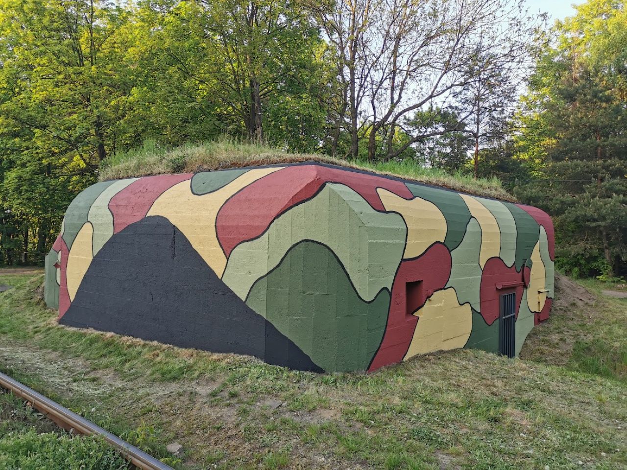 Groby mówią historię – Chorzów zaprasza na wyjątkową lekcję tematyczną