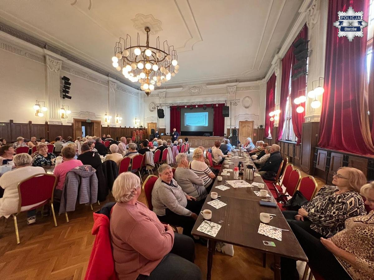 „Świadome decyzje – Bezpieczny Senior”: seniorzy uczą się, jak nie dać się oszukać