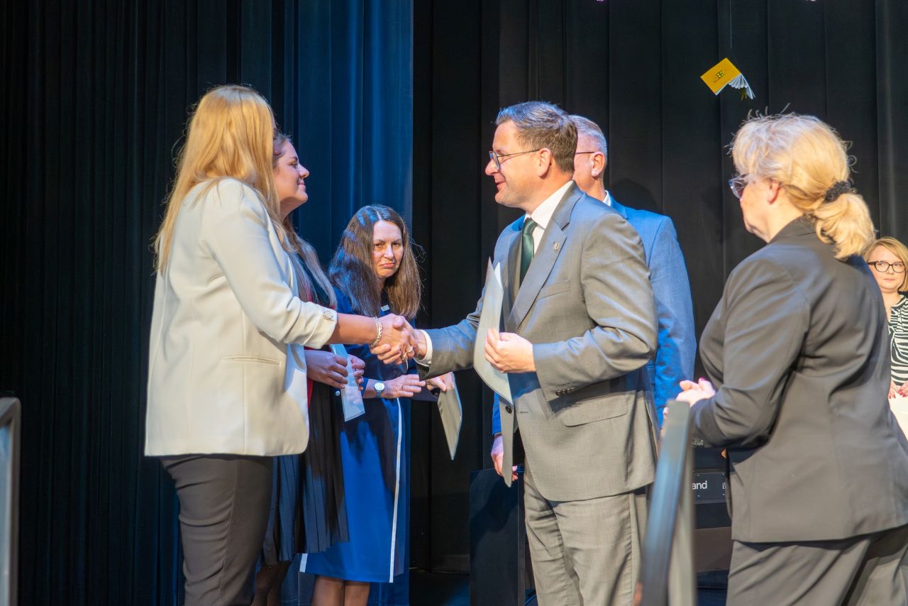 Dzień Edukacji Narodowej w Chorzowie – nagrody dla nauczycieli i dyrektorów [ZDJĘCIA]